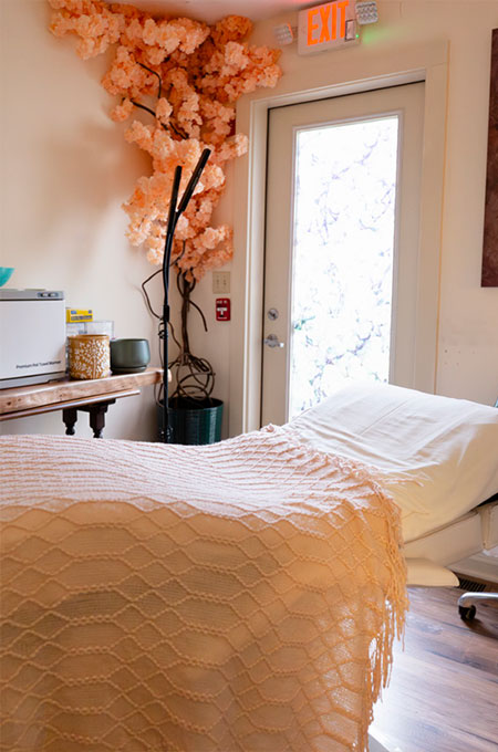 floating-lotus-microspa-lash-bar-new-paltz-10